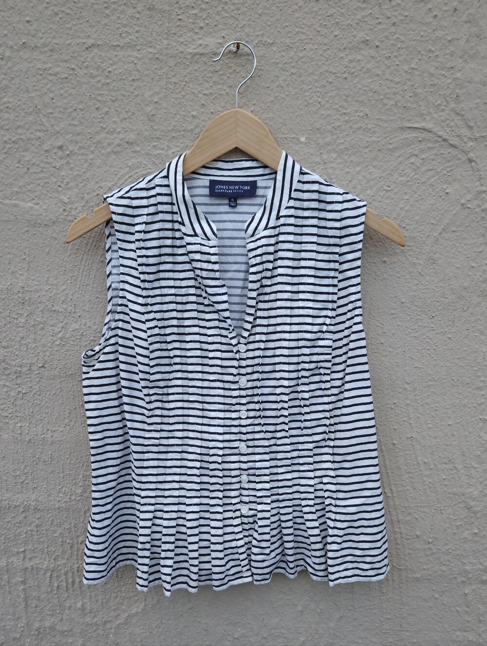 Jones New York Pleated Tank with Perly Buttons